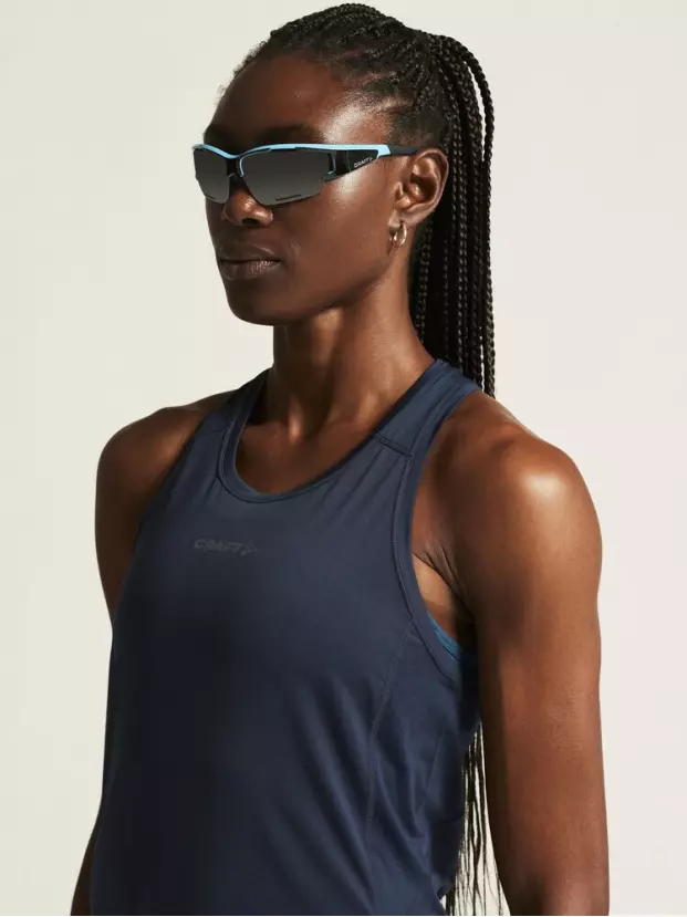 ADV ESSENCE SINGLET 2 W